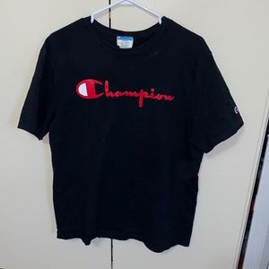 CHAMPION LETTERING BLACK SHIRT UNISEX